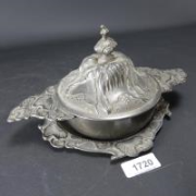 Online auction Antiek, curiosa, e.d. uit nalatenschappen e.d. Gratis verzending in Nederland vanaf € 29,95. OOZZOO Lunteren.