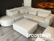 Vente aux enchères en ligne Banken, stoelen en bedden