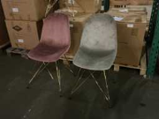Vente aux enchères en ligne Bankstellen, tafels, stoelen en bedden