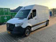 Online veiling Bedrijfswagens, aanhangwagens, tractor, grondverzetmaterieel, opslagshelters, hangars, hydraulische aanbouwdelen, gereedschappen