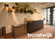 Vente aux enchères en ligne Designkantoor en magazijninventaris postorderbedrijf