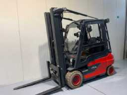 Vente aux enchères en ligne Gereedschappen, vorkheftrucks, stapelaars en schoonmaakmachines