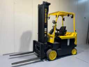 Vente aux enchères en ligne Gereedschappen, vorkheftrucks, stapelaars en schoonmaakmachines