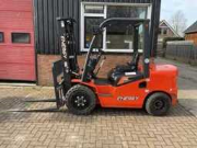 Online auction Grondverzetmachines, generatoren, opslagtenten en machines