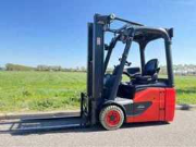 Online-Versteigerung Heftrucks, graafmachines, hoogwerkers, schoonmaakmachines en generatoren