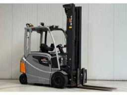 Online auction Heftrucks , Graafmachines , Hoogwerkers , Schoonmaakmachines en generatoren