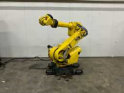 Vente aux enchères en ligne Industrial equipment and handling robots