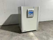 Online auction Laboratoriumapparatuur en toebehoren