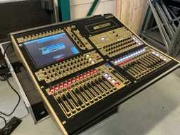 Online-Versteigerung Leegverkoop meerdere magazijnen AV-materiaal