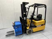 Vente aux enchères en ligne Magazijn verkoop, heftrucks, quads en generatoren