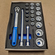 Online-Versteigerung Magazijnopruiming: Bus Industrial Tools