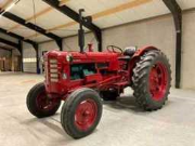 Online-Versteigerung Oldtimer tractoren, heftrucks, auto’s, agrarische machines en machine onderdelen