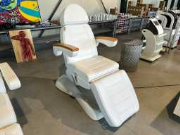Vente aux enchères en ligne Schoonheidssalon inventaris en voorraden Bioage