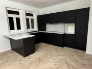 Online-Versteigerung (Showroom)keukens, eetkamertafels en keukenapparatuur