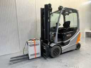 Online auction Showroom uitverkoop heftrucks, quads \u0026 gereedschappen