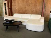 Online auction Showroommeubilair, banken, eetkamertafels en stoelen