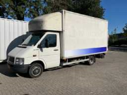 Online auction Tiny houses, wandpanelen, stellingen en opslagtenten