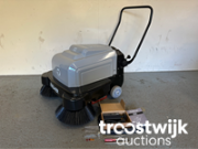 Online auction Tiny houses, werkbanken, (diesel) generatoren en gereedschappen
