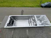 Online auction Tinyhouse, containers, opslagtenten, cross voertuigen en gereedschappen