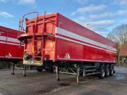 Online auction Trailers, shovel en afzetbakken