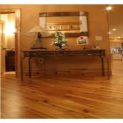 Online veiling Veiling van diverse partijen; massieve eiken- en grenen vloeren, ondervloeren, click PVC & Twenterand Flooring laminaat te Vriezenveen