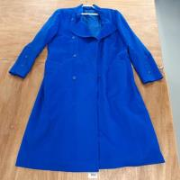 Vente aux enchères en ligne Vintage luxe/exclusieve dames jassen en kleding uit de nalatenschap van een zeer welgestelde dame. Startbod €1,00.