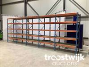 Vente aux enchères en ligne Voertuigen, machines, gereedschappen en meubelen