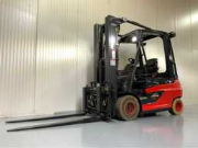 Online veiling Vorkheftrucks, gereedschappen, schoonmaakmachines en aggregaten