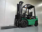 Online auction Vorkheftrucks, stapelaars, gereedschappen, utv’s en schoonmaakmachines