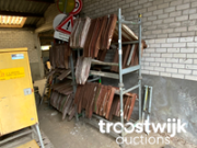 Vente aux enchères en ligne Wegens herorganisatie, houtbewerkingsmachines, gereedschappen, vorkheftruck