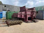 Vente aux enchères en ligne Wegens verhuizing, shredder, transportbanden en containers