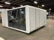 Vente aux enchères en ligne Woonunits, containerzwembad en diverse goederen opgekocht uit verschillende faillissementen