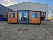 Vente aux enchères en ligne Woonunits, stellingen, opslagtenten, wandecoratie en machines
